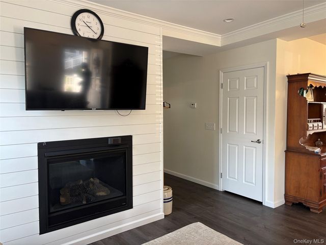 1661 Old Country Road 563, Riverhead, NY 11901