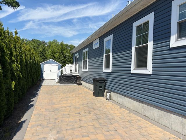 1661 Old Country Road 563, Riverhead, NY 11901
