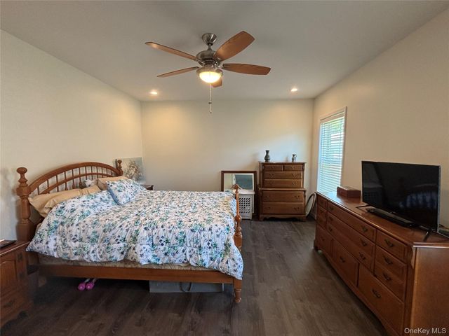 1661 Old Country Road 563, Riverhead, NY 11901