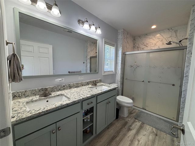 1661 Old Country Road 563, Riverhead, NY 11901