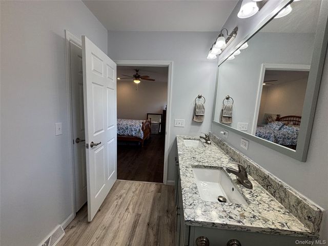 1661 Old Country Road 563, Riverhead, NY 11901