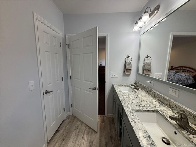 1661 Old Country Road 563, Riverhead, NY 11901