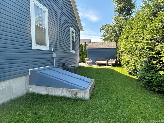 1661 Old Country Road 563, Riverhead, NY 11901