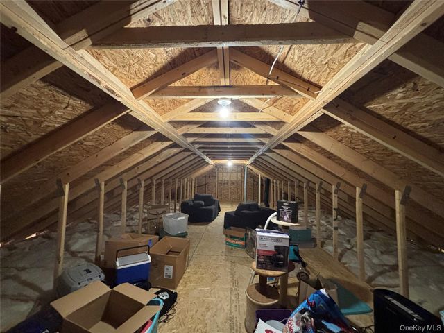 1661 Old Country Road 563, Riverhead, NY 11901