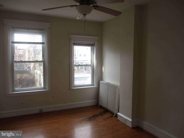 1906 W 9TH ST, Wilmington, DE 19805