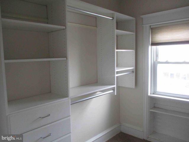 1906 W 9TH ST, Wilmington, DE 19805