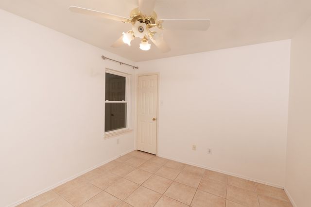 10400 Lake Park Drive, Hurst, TX 76053