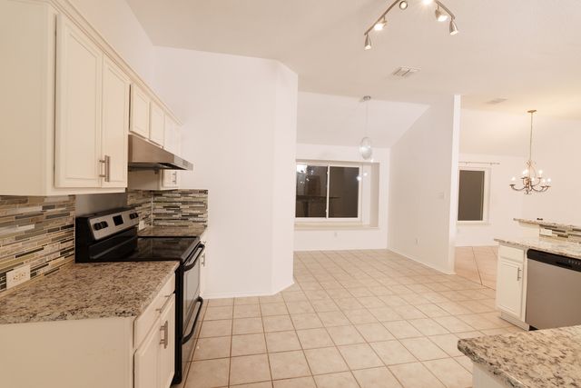 10400 Lake Park Drive, Hurst, TX 76053