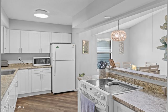 718 Azalea Dr 458, Hampstead, NC 28443