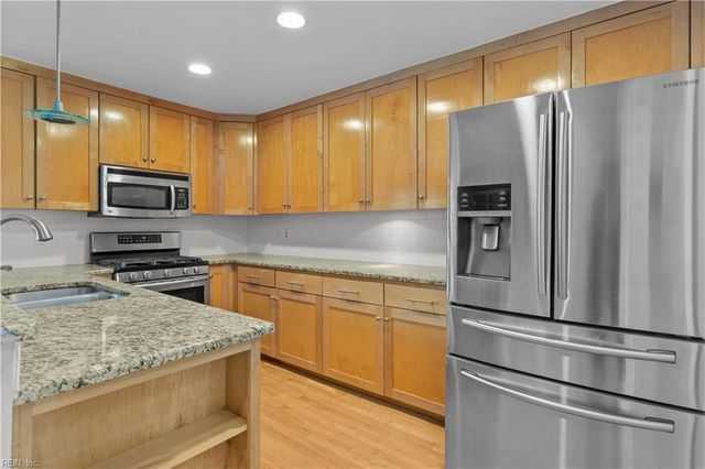 609 Botetourt GDNS, Norfolk, VA 23507