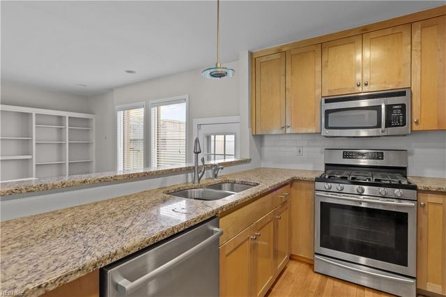 609 Botetourt GDNS, Norfolk, VA 23507