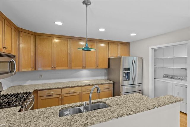 609 Botetourt GDNS, Norfolk, VA 23507