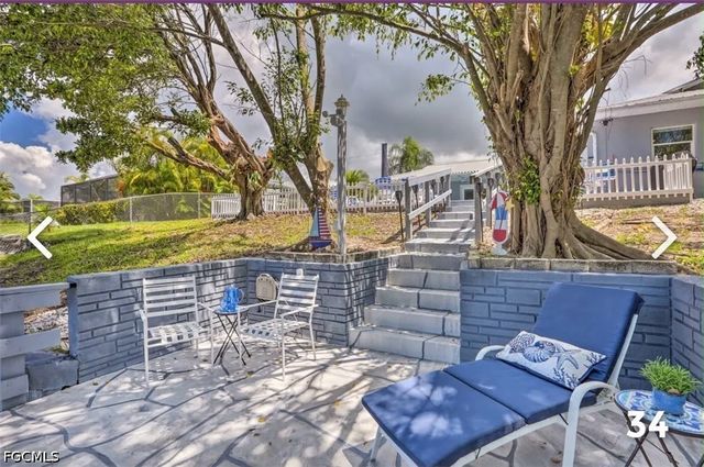 1518 SE 32nd ST, Cape Coral, FL 33904