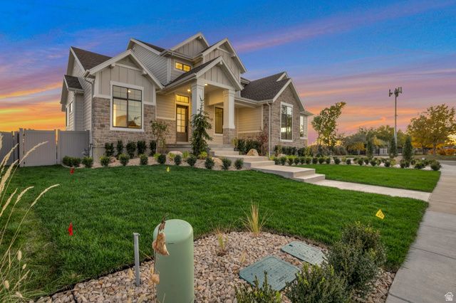 695 W HIDDEN FARM DR, Farmington, UT 84025