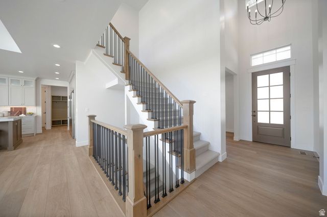 695 W HIDDEN FARM DR, Farmington, UT 84025