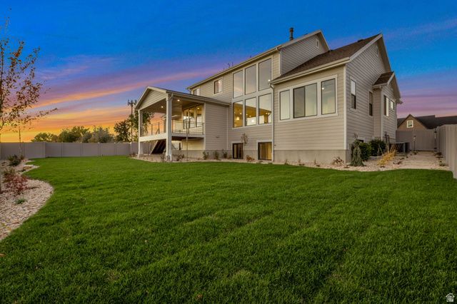 695 W HIDDEN FARM DR, Farmington, UT 84025