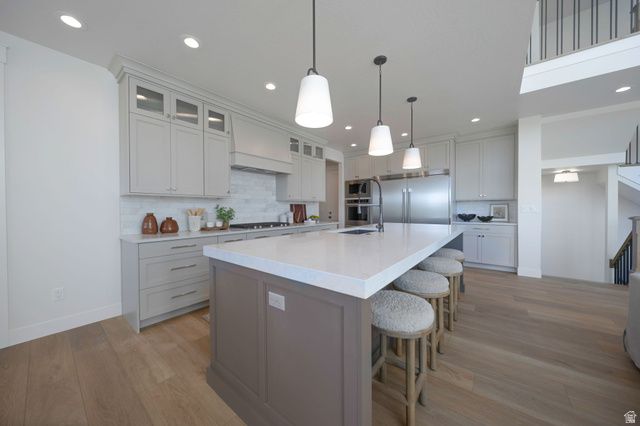 695 W HIDDEN FARM DR, Farmington, UT 84025