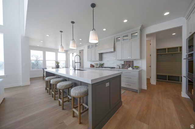 695 W HIDDEN FARM DR, Farmington, UT 84025