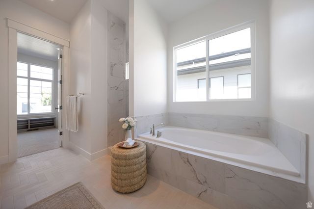 695 W HIDDEN FARM DR, Farmington, UT 84025