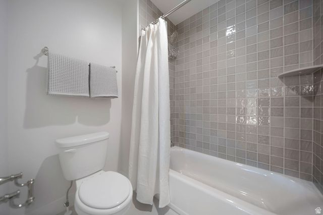 695 W HIDDEN FARM DR, Farmington, UT 84025