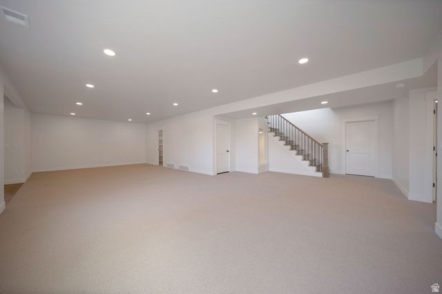 695 W HIDDEN FARM DR, Farmington, UT 84025