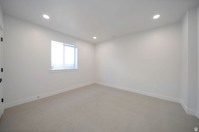 695 W HIDDEN FARM DR, Farmington, UT 84025