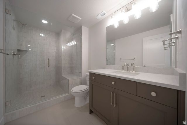 695 W HIDDEN FARM DR, Farmington, UT 84025