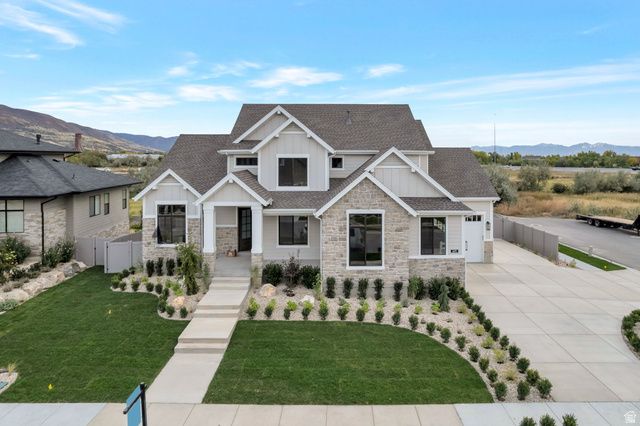 695 W HIDDEN FARM DR, Farmington, UT 84025