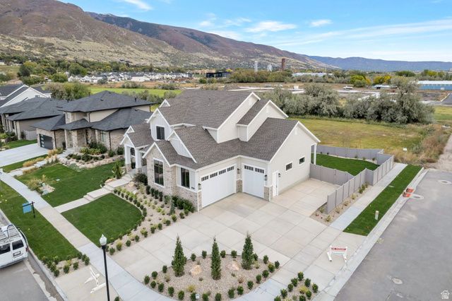 695 W HIDDEN FARM DR, Farmington, UT 84025