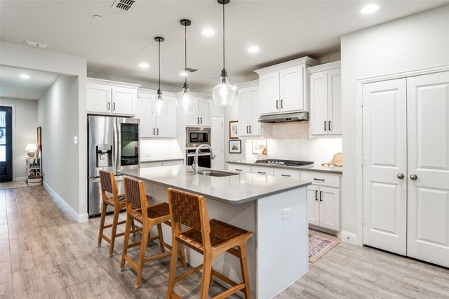 2832 Cedar Elm Drive, Carrollton, TX 75010