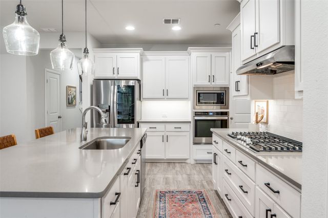 2832 Cedar Elm Drive, Carrollton, TX 75010