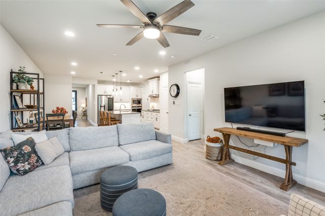 2832 Cedar Elm Drive, Carrollton, TX 75010