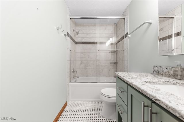 11900 Hoover Avenue NW, Uniontown, OH 44685