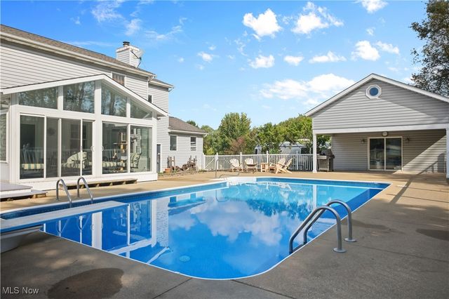 11900 Hoover Avenue NW, Uniontown, OH 44685