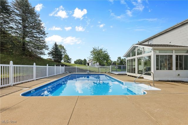 11900 Hoover Avenue NW, Uniontown, OH 44685