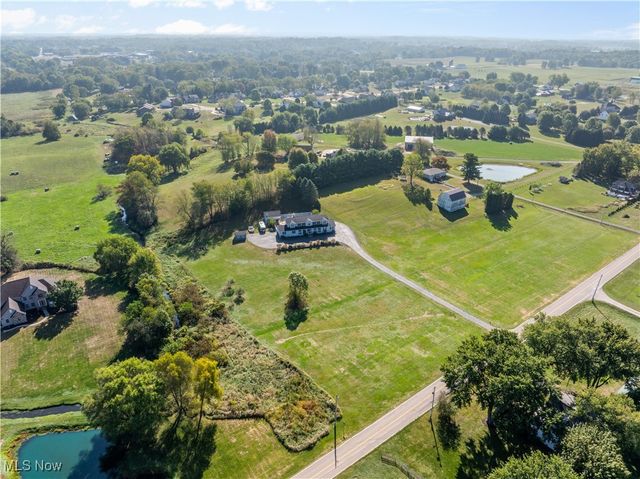 11900 Hoover Avenue NW, Uniontown, OH 44685