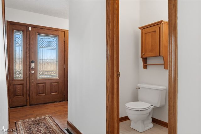 11900 Hoover Avenue NW, Uniontown, OH 44685