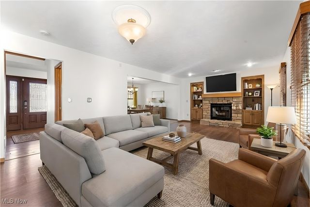 11900 Hoover Avenue NW, Uniontown, OH 44685