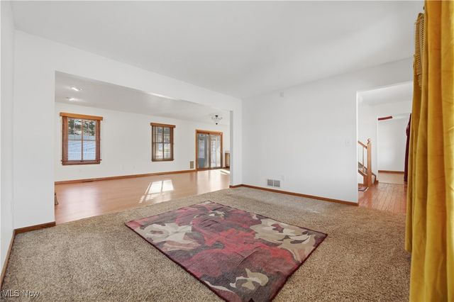 11900 Hoover Avenue NW, Uniontown, OH 44685