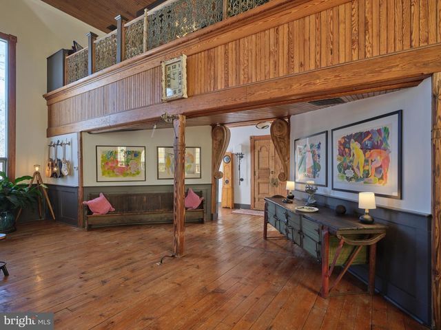 5 WATER ST, Lebanon, NJ 08833