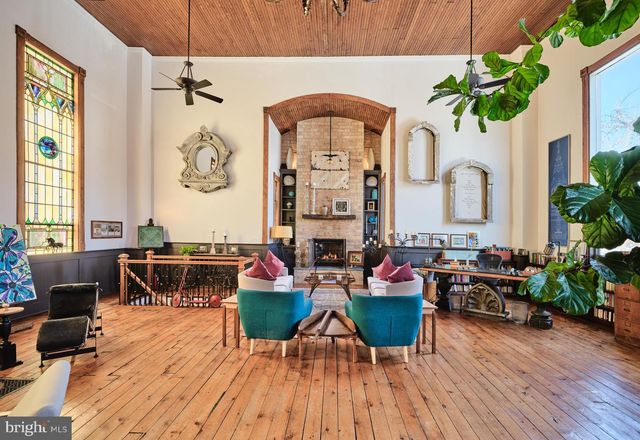 5 WATER ST, Lebanon, NJ 08833