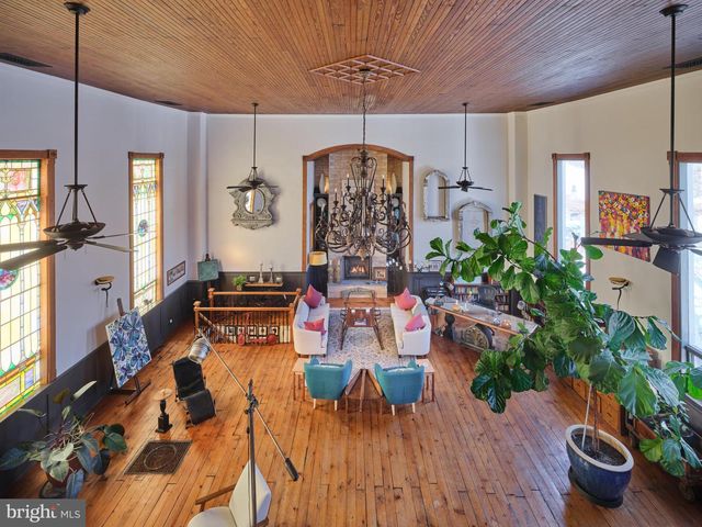 5 WATER ST, Lebanon, NJ 08833