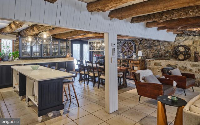 5 WATER ST, Lebanon, NJ 08833