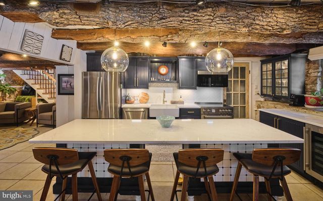 5 WATER ST, Lebanon, NJ 08833