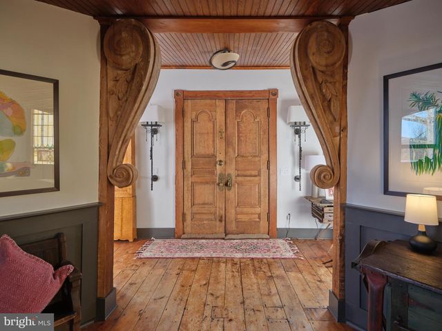 5 WATER ST, Lebanon, NJ 08833