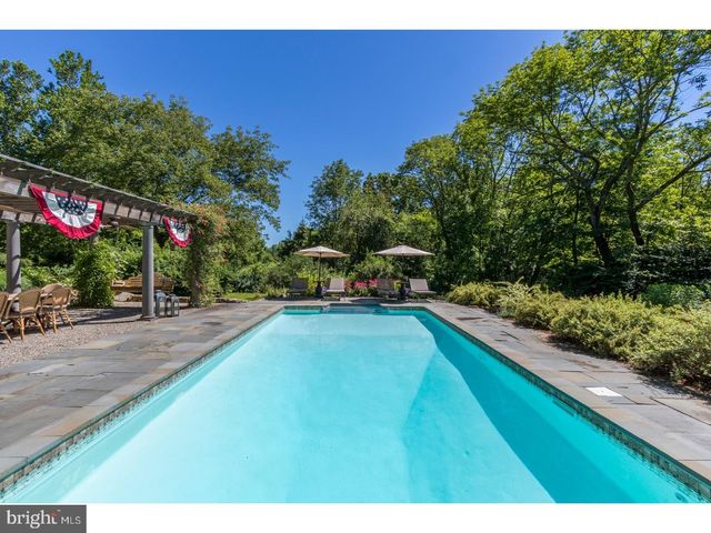 5 WATER ST, Lebanon, NJ 08833