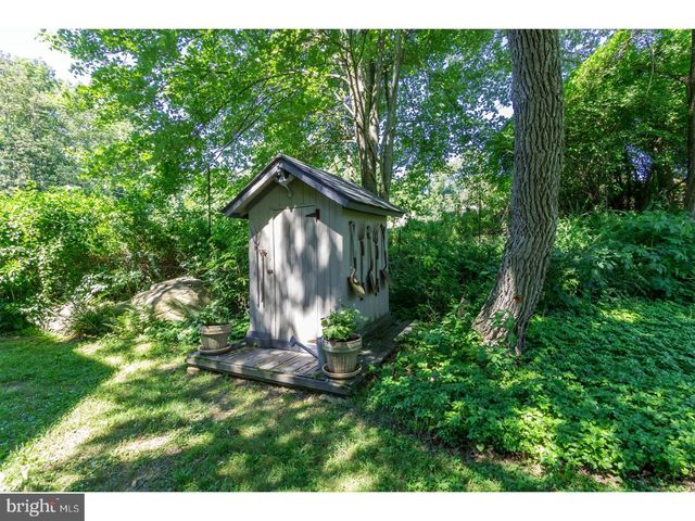 5 WATER ST, Lebanon, NJ 08833