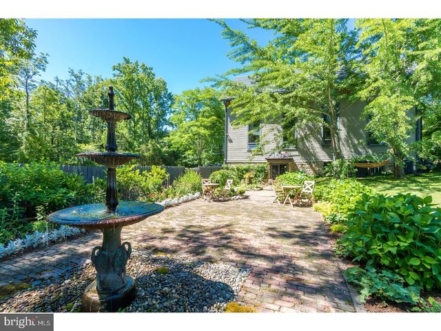 5 WATER ST, Lebanon, NJ 08833