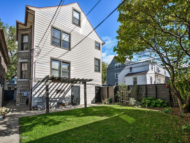 2415 W Warner Avenue 1, Chicago, IL 60618