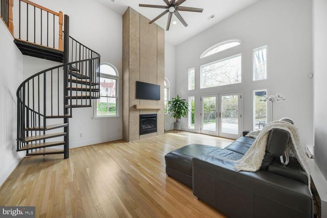4622 DITTMAR ROAD, Arlington, VA 22207